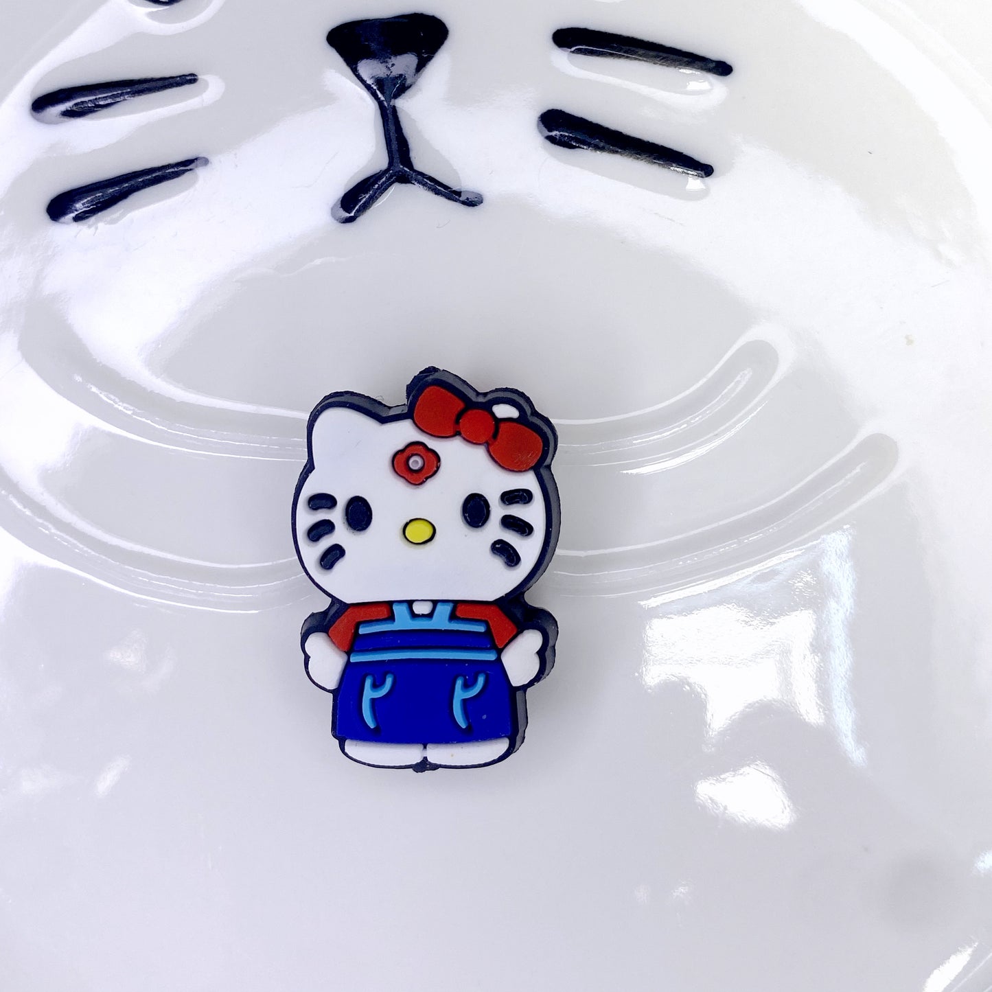 focal Hello Kitty no.8